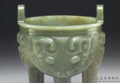 图片[2]-Jade vessel imitating a bronze ding with animal mask design, Qing dynasty (1644-1911)-China Archive